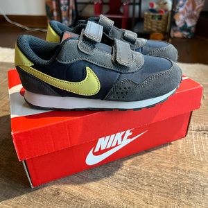 Nike Kids 10c. Valiant Sneakers. NIB. Perfect Condition.